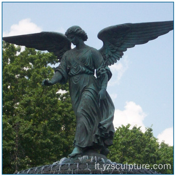 Bronzo di grandi dimensioni parco alato angelo statua in vendita